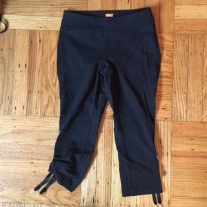 Lucy yoga capris with side ruching at calf